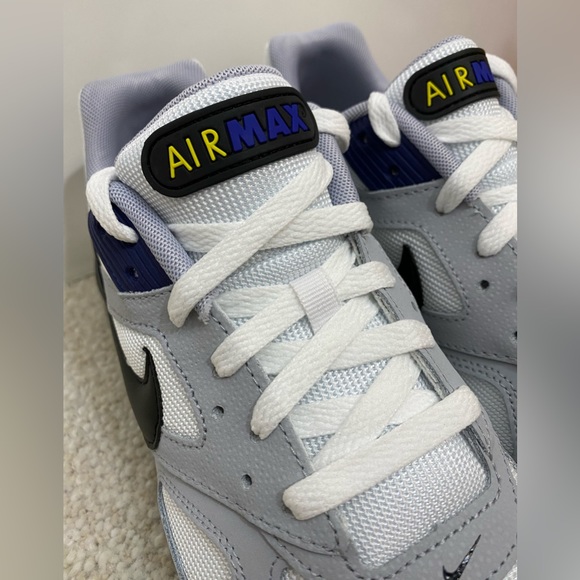 Nike Air Max IVO Shoes (White Black Grey Navy Trainer) Men’s 8/Women’s 8.5 NEW - Picture 3 of 16